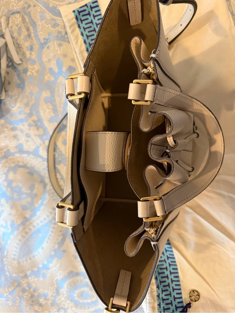 Tory Burch structured pebble